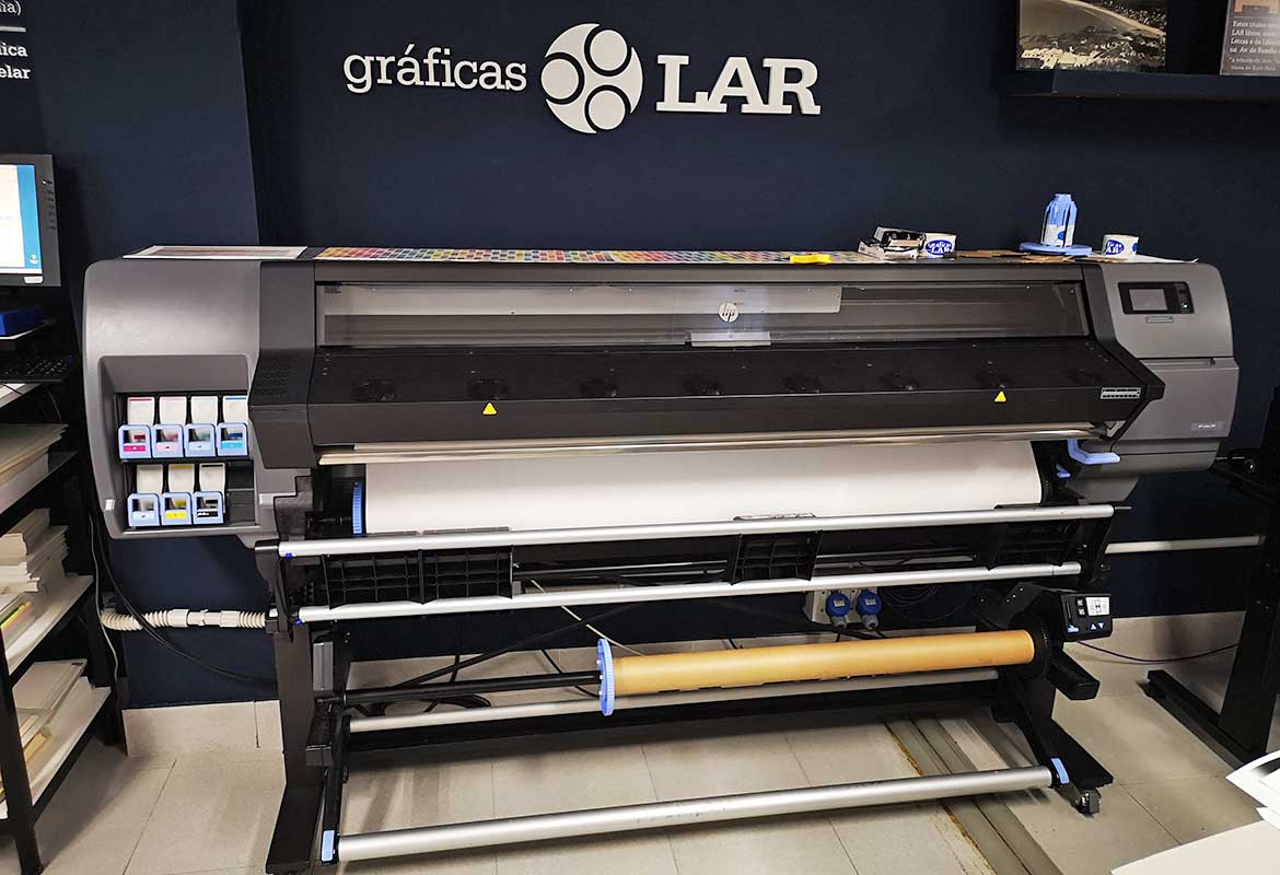 Plotter HP 335 con tecnología LATEX