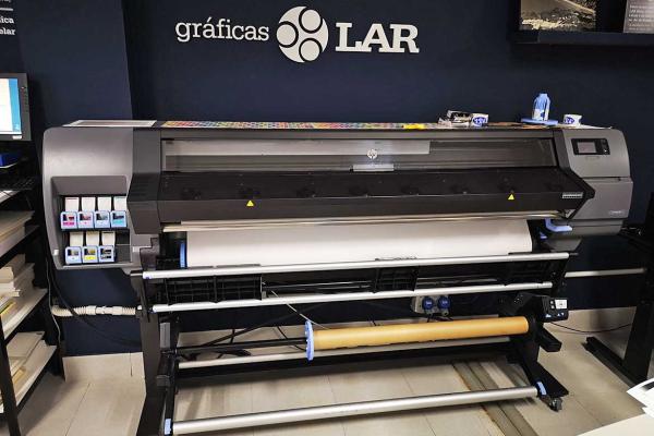 Plotter HP 335 con tecnología LATEX